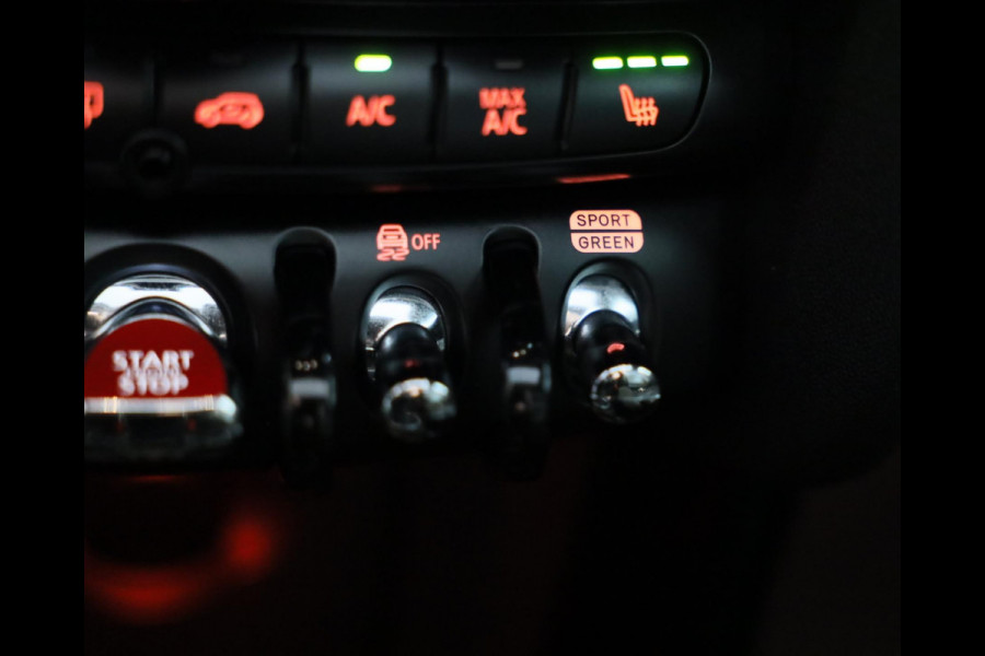 MINI Mini 1.5 Cooper Chili / AUT / 5 Deurs / Open Panoramadak / Navi / Ecc / Elek Pakket / Led / Pdc / 17 Inch
