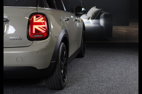 MINI Mini 1.5 Cooper Chili / AUT / 5 Deurs / Open Panoramadak / Navi / Ecc / Elek Pakket / Led / Pdc / 17 Inch