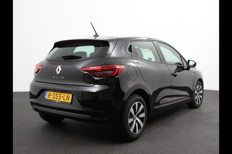 Renault Clio 1.0 TCe 90 Equilibre Cruise Control Navigatie Apple Carplay / Android Auto Parkeersensoren Full LED