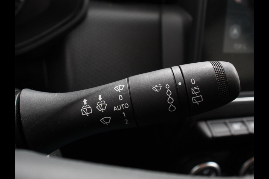 Renault Clio 1.0 TCe 90 Equilibre Cruise Control Navigatie Apple Carplay / Android Auto Parkeersensoren Full LED