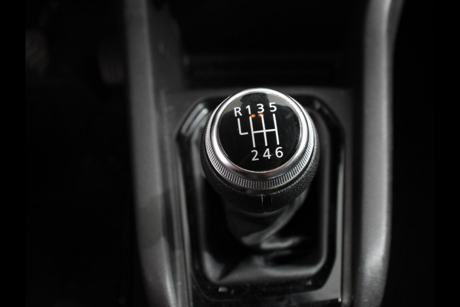 Renault Clio 1.0 TCe 90 Equilibre Cruise Control Navigatie Apple Carplay / Android Auto Parkeersensoren Full LED