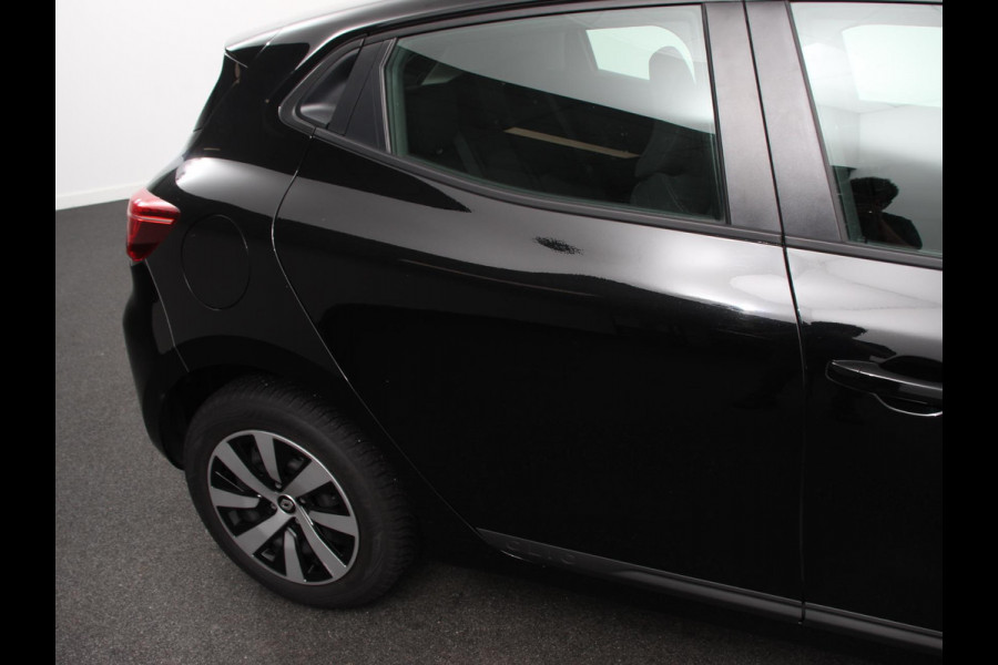 Renault Clio 1.0 TCe 90 Equilibre Cruise Control Navigatie Apple Carplay / Android Auto Parkeersensoren Full LED