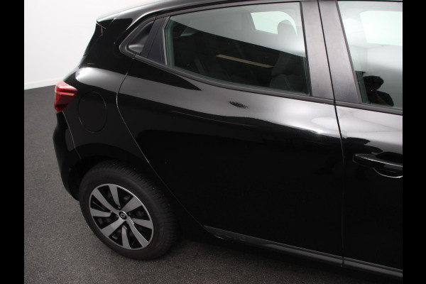 Renault Clio 1.0 TCe 90 Equilibre Cruise Control Navigatie Apple Carplay / Android Auto Parkeersensoren Full LED