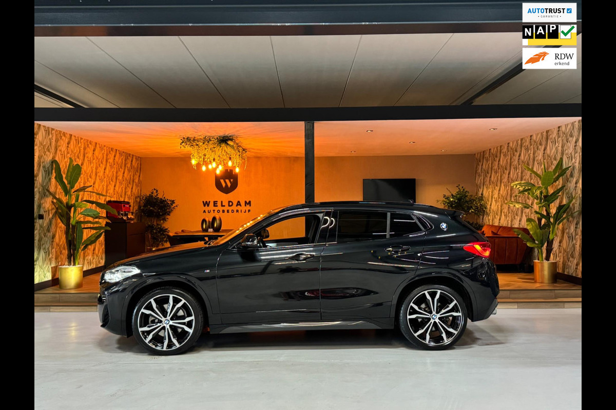 BMW X2 SDrive20i High Executive M Sport Garantie Trekhaak Memory Stoelen Camera StoelVW Leder Sfeer PDC Cruise Clima Navi Rijklaar BMW X2 SDrive20i High Executive M Sport Garantie Trekhaak Memory Stoelen Camera StoelVW Leder Sfeer PDC Cruise Clima Navi Rijklaar