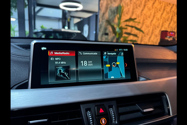 BMW X2 SDrive20i High Executive M Sport Garantie Trekhaak Memory Stoelen Camera StoelVW Leder Sfeer PDC Cruise Clima Navi Rijklaar
