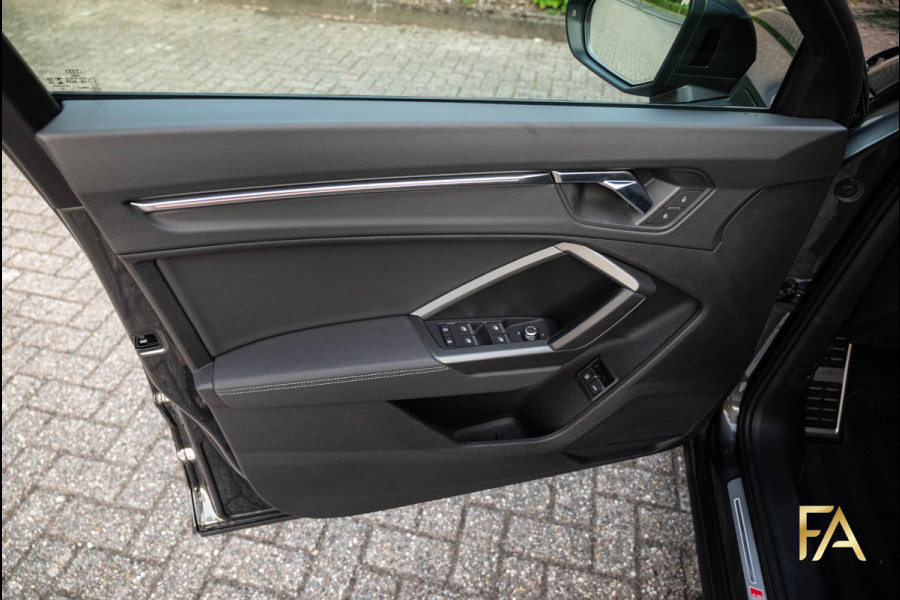 Audi Q3 Sportback 45 TFSI e S Edition Sfeerverlichting|19 Inch|MatrixLED|Daytonagrau|Trekhaak