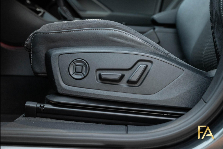 Audi Q3 Sportback 45 TFSI e S Edition Sfeerverlichting|19 Inch|MatrixLED|Daytonagrau|Trekhaak
