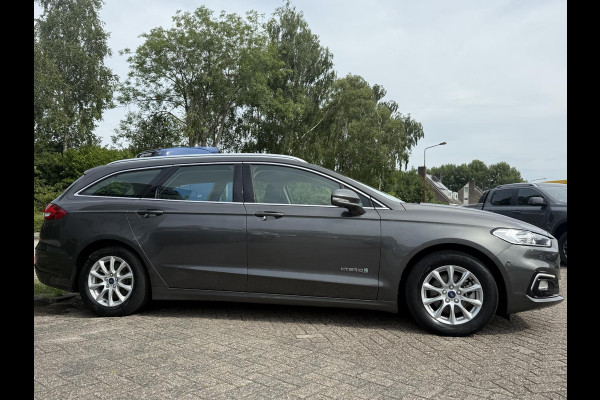 Ford Mondeo Wagon 2.0 IVCT HEV Titanium 187pk Cruise Control | Navigatie | Apple Carplay / Android Auto | Climate control | Extra Winterbanden set!