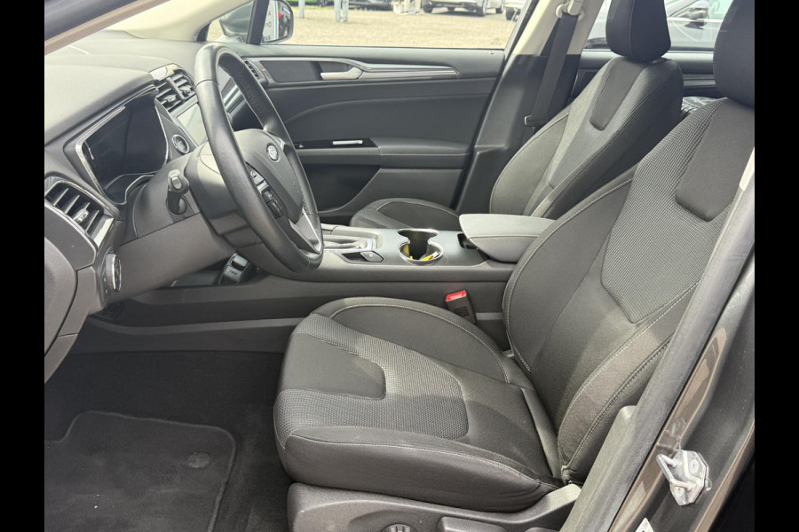Ford Mondeo Wagon 2.0 IVCT HEV Titanium 187pk Cruise Control | Navigatie | Apple Carplay / Android Auto | Climate control | Extra Winterbanden set!