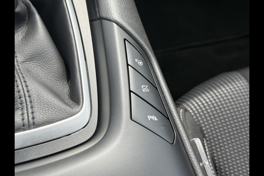 Ford Mondeo Wagon 2.0 IVCT HEV Titanium 187pk Cruise Control | Navigatie | Apple Carplay / Android Auto | Climate control | Extra Winterbanden set!