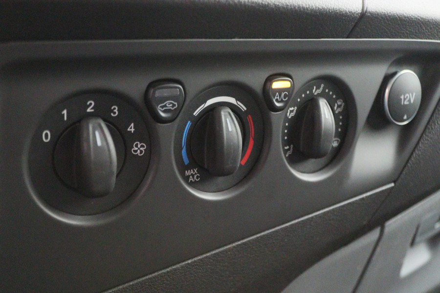 Ford Transit Custom 270 2.0 TDCI L1H1 Trend 3-Zits, Airco, Verwarmde Voorruit, Cruise, Bluetooth, Imperiaal, Trekhaak