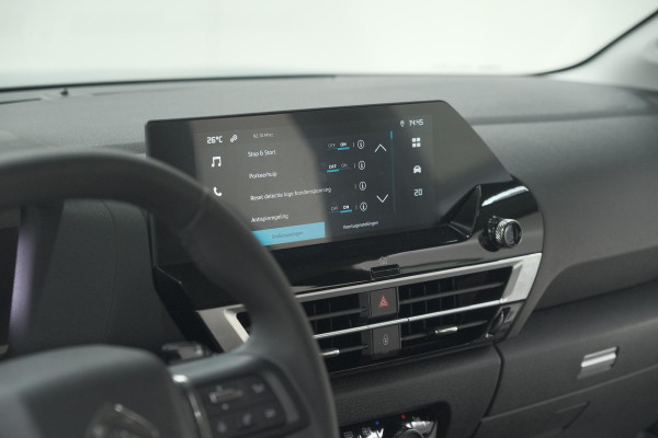 Citroën C4 Puretech 130 EAT8 Shine | Camera | Apple Carplay | Parkeersensoren | 18 Inch Lichtmetalen Velgen