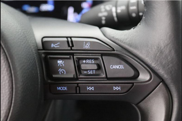 Toyota Yaris Cross 1.5 Hybrid 130 Dynamic | Stuur & Stoel verwarming | Apple Carplay & Android auto | Telefoon Draadloos opladen |