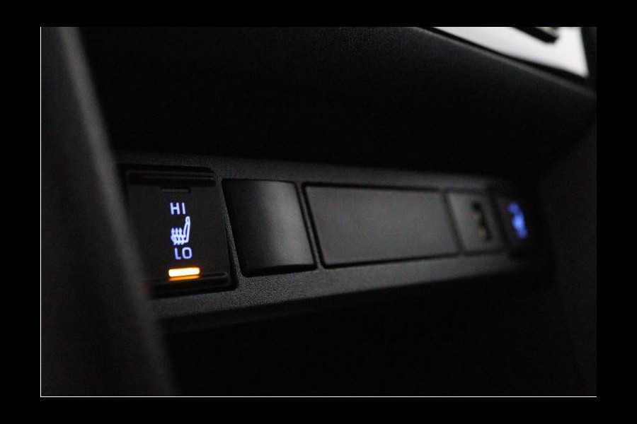 Toyota Yaris Cross 1.5 Hybrid 130 Dynamic | Stuur & Stoel verwarming | Apple Carplay & Android auto | Telefoon Draadloos opladen |