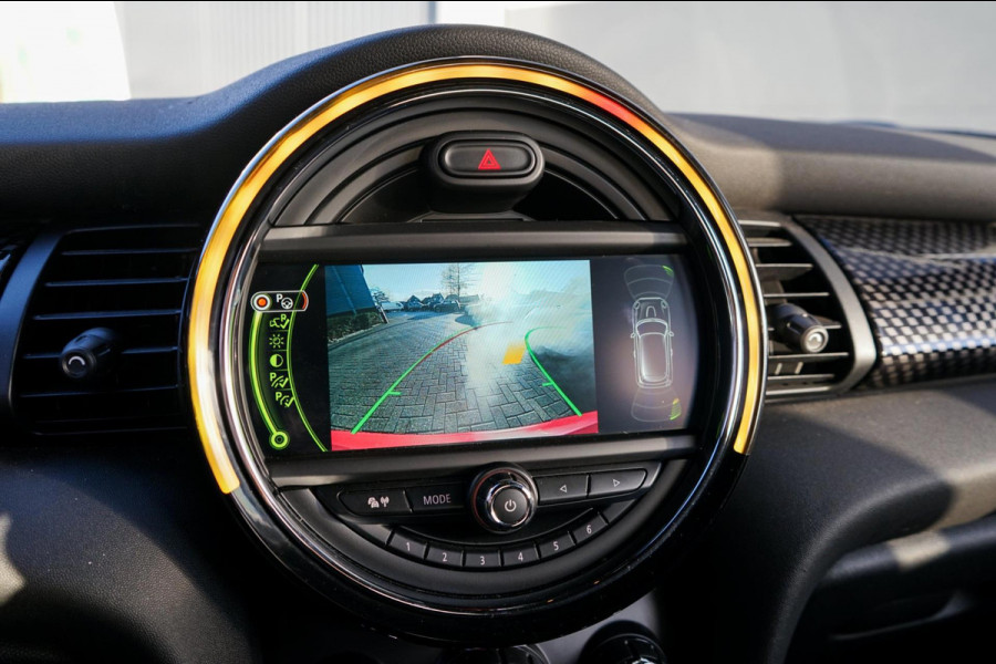 MINI Cooper S 2.0 | Chili Serious Business | JCW Optiek | Harman/Kardon | Kuipstoelen | Camera | Keyless Entry