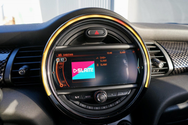 MINI Cooper S 2.0 | Chili Serious Business | JCW Optiek | Harman/Kardon | Kuipstoelen | Camera | Keyless Entry