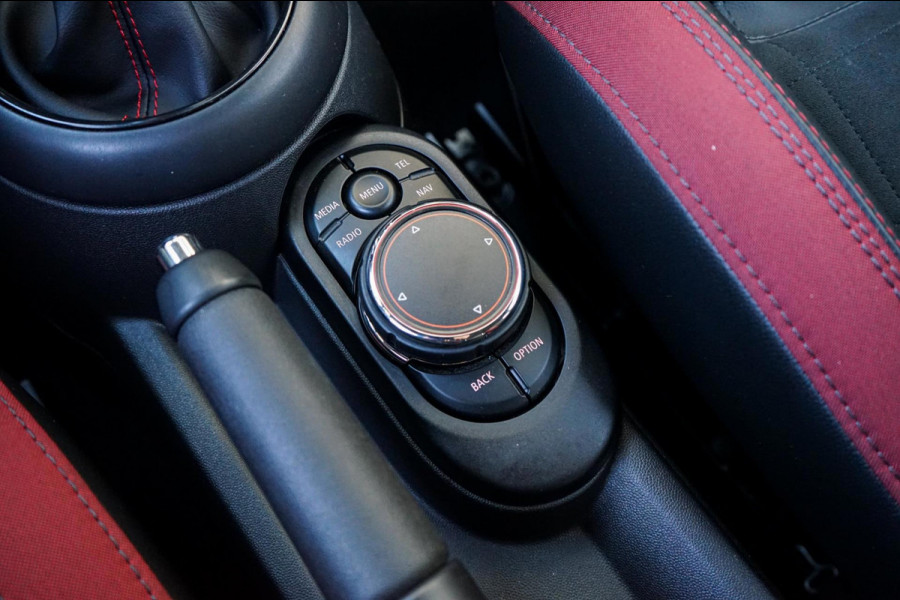 MINI Cooper S 2.0 | Chili Serious Business | JCW Optiek | Harman/Kardon | Kuipstoelen | Camera | Keyless Entry