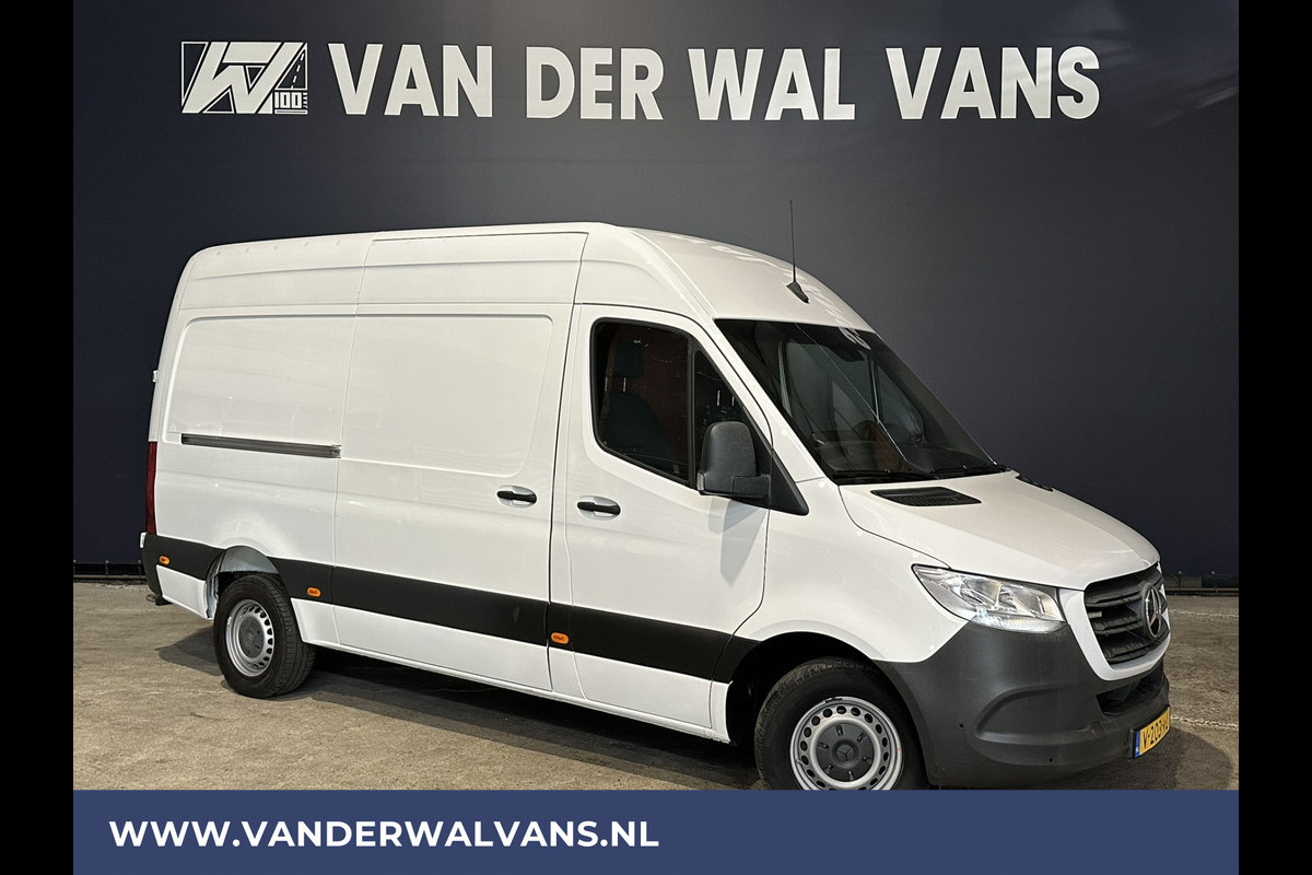 Mercedes-Benz Sprinter 316 CDI 163 pk 3500kg Trekhaak L2H2 Euro6 Airco | Camera | Apple Carplay Android Auto, Cruisecontrol, Parkeersensoren Mercedes-Benz Sprinter 316 CDI 163 pk 3500kg Trekhaak L2H2 Euro6 Airco | Camera | Apple Carplay Android Auto, Cruisecontrol, Parkeersensoren