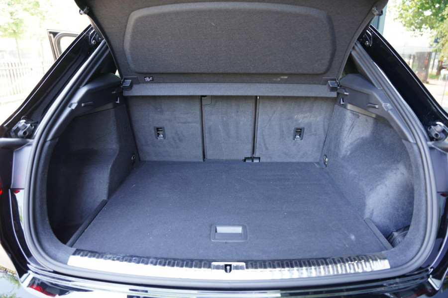 Audi RSQ3 2.5 TFSI RS Panoramadak SONOS RS-Seats