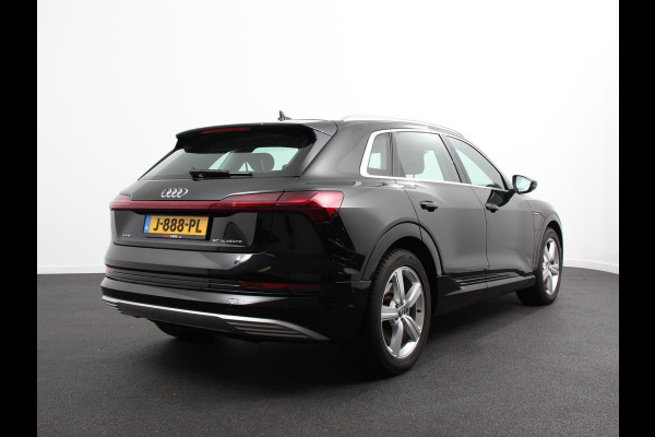 Audi e-tron e-tron 50 quattro Launch edition Navigatie Climate Control Parkeer Sensoren Lichtmetalen velgen