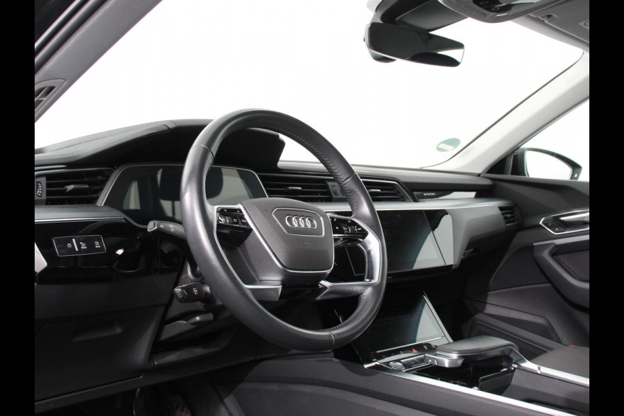 Audi e-tron e-tron 50 quattro Launch edition Navigatie Climate Control Parkeer Sensoren Lichtmetalen velgen