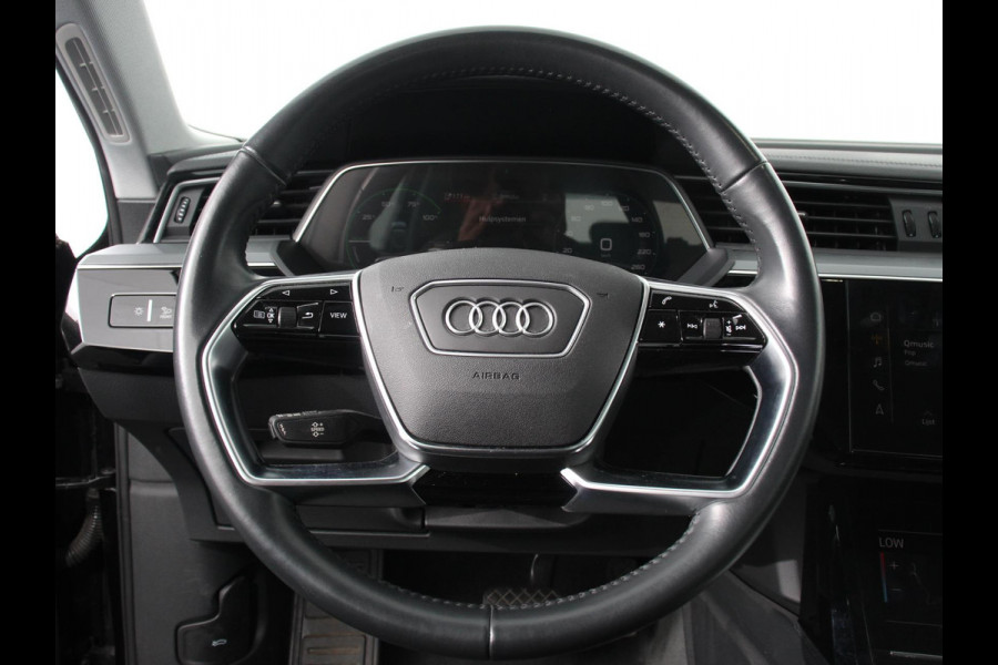 Audi e-tron e-tron 50 quattro Launch edition Navigatie Climate Control Parkeer Sensoren Lichtmetalen velgen