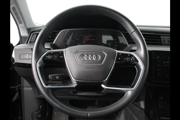 Audi e-tron e-tron 50 quattro Launch edition Navigatie Climate Control Parkeer Sensoren Lichtmetalen velgen
