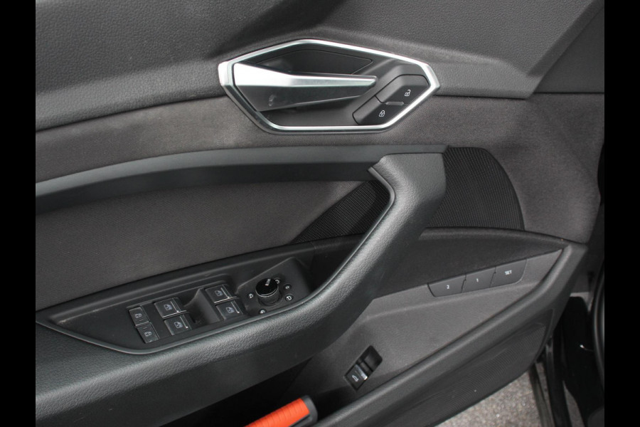 Audi e-tron e-tron 50 quattro Launch edition Navigatie Climate Control Parkeer Sensoren Lichtmetalen velgen