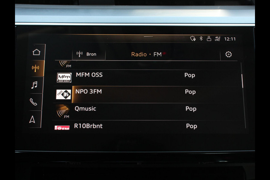 Audi e-tron e-tron 50 quattro Launch edition Navigatie Climate Control Parkeer Sensoren Lichtmetalen velgen