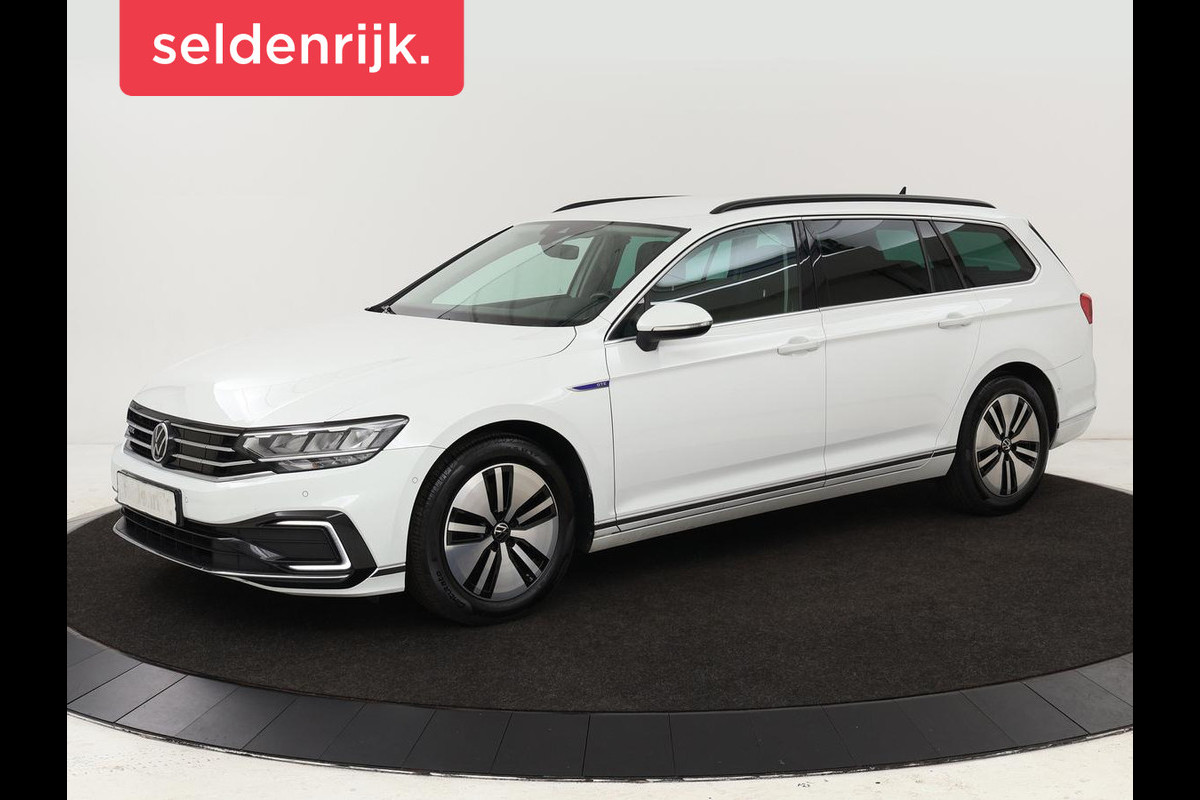 Volkswagen Passat 1.4 TSI PHEV GTE | Adaptive cruise | Trekhaak wegklapbaar | Stoelverwarming | Navigatie | Full LED Volkswagen Passat 1.4 TSI PHEV GTE | Adaptive cruise | Trekhaak wegklapbaar | Stoelverwarming | Navigatie | Full LED