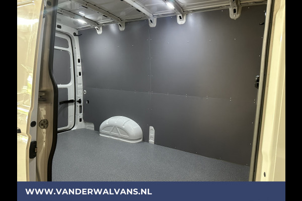 Volkswagen Crafter 2.0 TDI 141pk L3H3 L2H2 Euro6 Airco | Camera | Apple Carplay | Cruisecontrol Android Auto, Chauffeursstoel