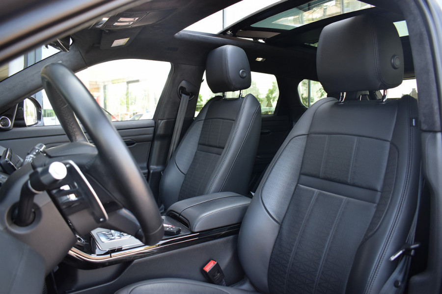 Land Rover Range Rover Evoque 1.5 P300e AWD R-Dynamic SE | Full Option! | Trekhaak | Pano | Meridian