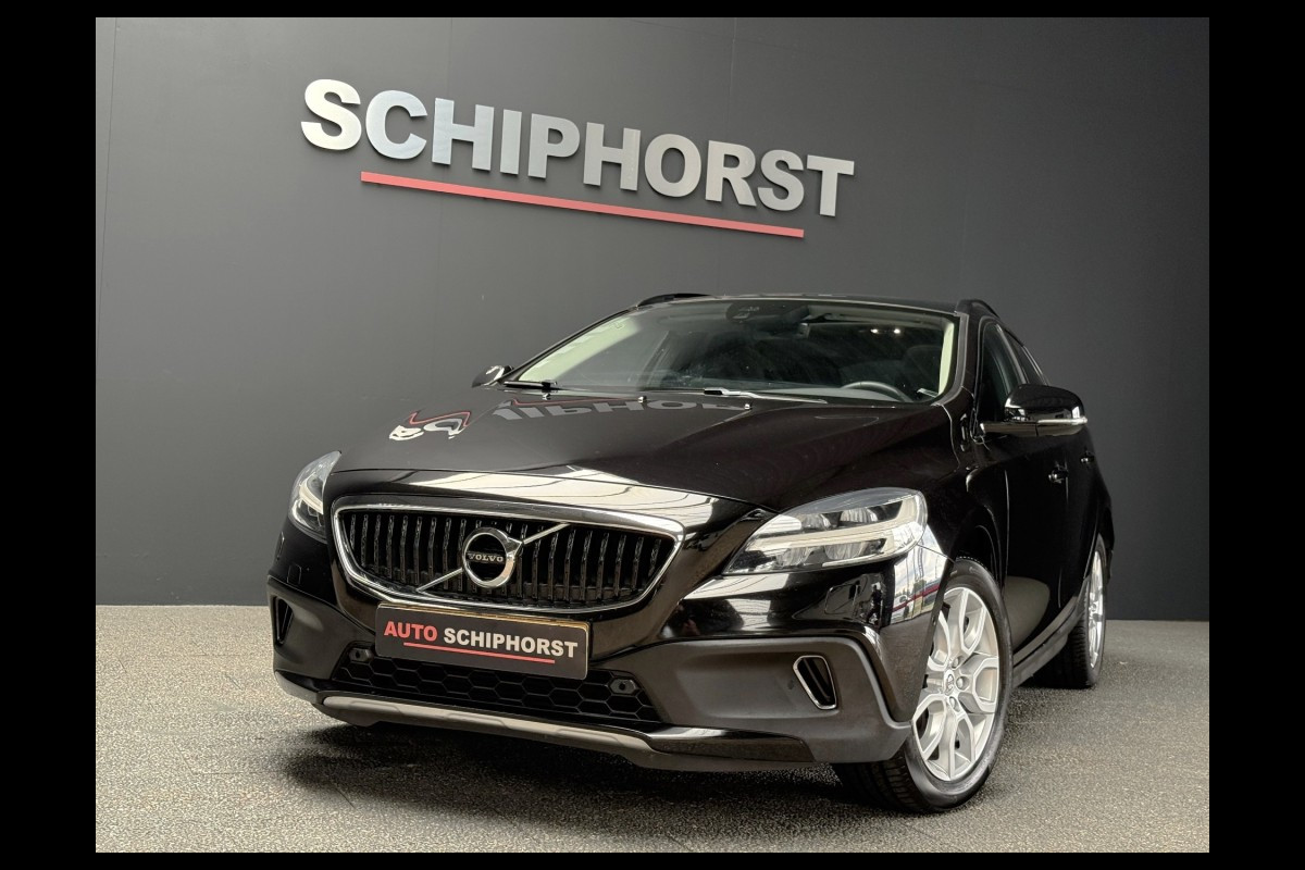 Volvo V40 V40 Cross Country T3 152pkSummum panorama leer camera Volvo V40 V40 Cross Country T3 152pkSummum panorama leer camera