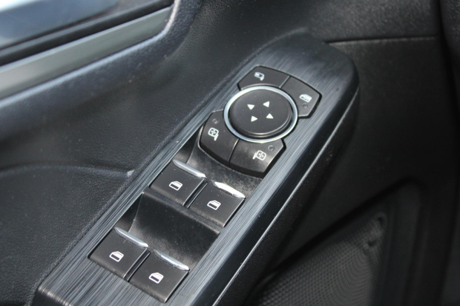 Ford Kuga 2.5 FHEV Titanium | Navigatie | Camera | Cruise Control | Lichtmetalen velgen