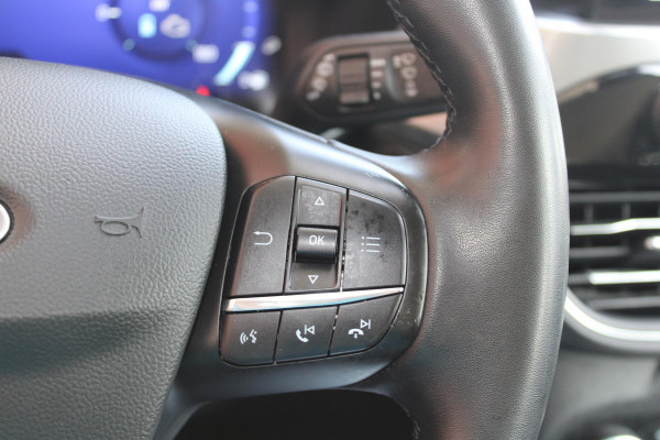 Ford Kuga 2.5 FHEV Titanium | Navigatie | Camera | Cruise Control | Lichtmetalen velgen