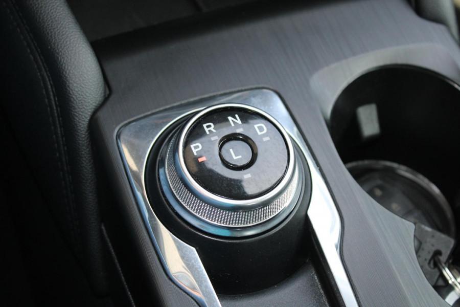 Ford Kuga 2.5 FHEV Titanium | Navigatie | Camera | Cruise Control | Lichtmetalen velgen