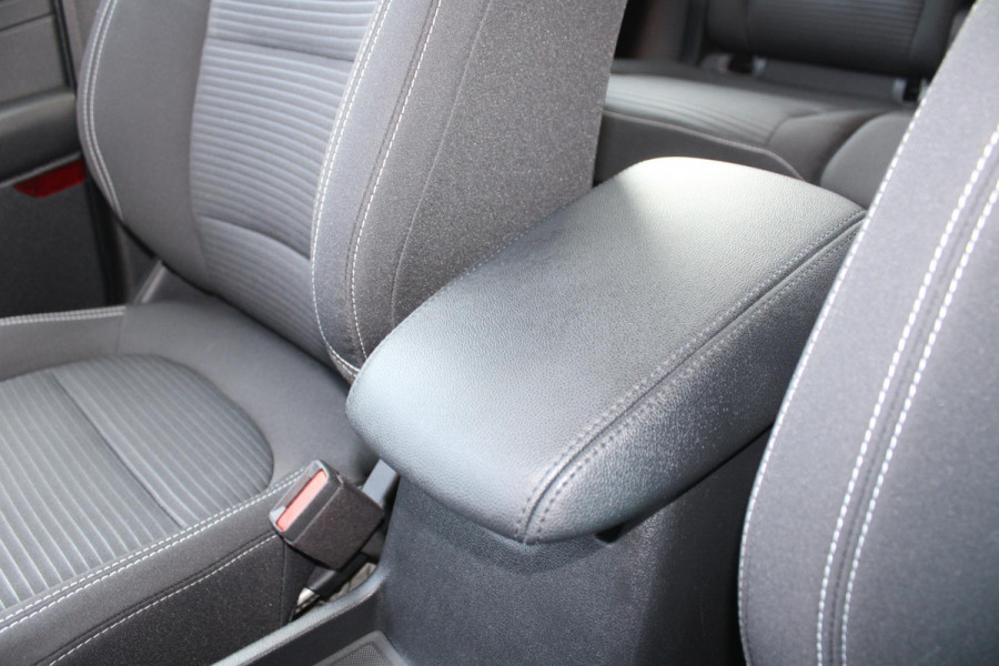 Ford Kuga 2.5 FHEV Titanium | Navigatie | Camera | Cruise Control | Lichtmetalen velgen
