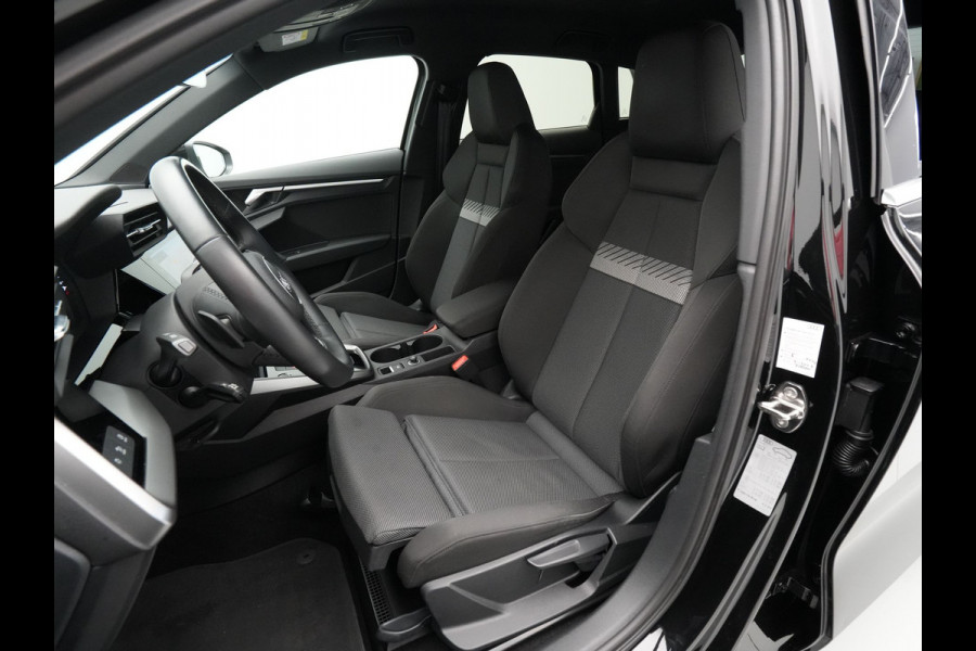 Audi A3 Sportback 35 TFSI 150pk S-Tronic Business edition Navigatie Clima Pdc Lm Velgen 35