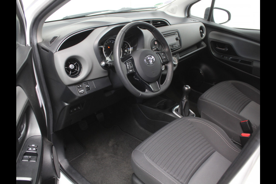 Toyota Yaris 1.0 VVT-i Comfort AIRCO | CV | ELRM | STB | ISOFIX