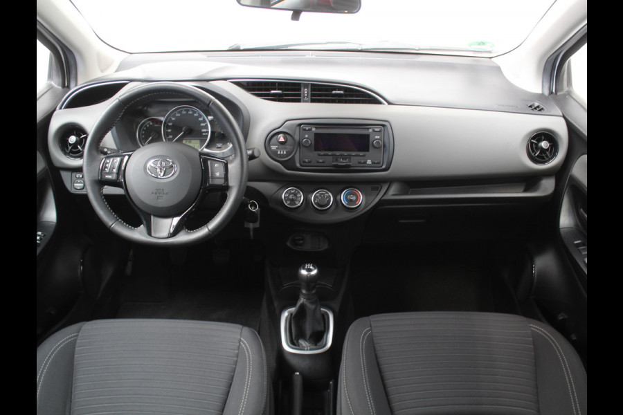 Toyota Yaris 1.0 VVT-i Comfort AIRCO | CV | ELRM | STB | ISOFIX