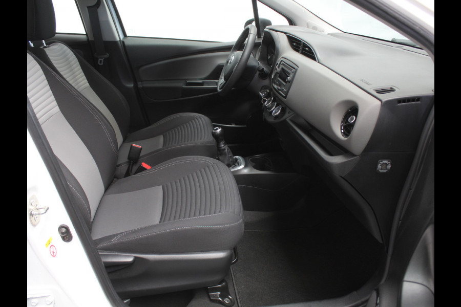Toyota Yaris 1.0 VVT-i Comfort AIRCO | CV | ELRM | STB | ISOFIX