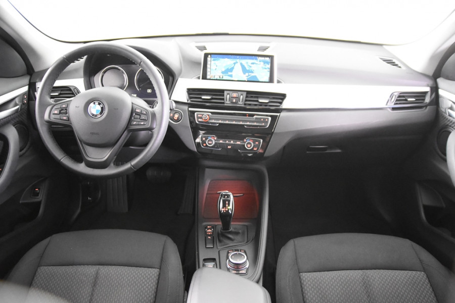 BMW X1 sDrive18i *1ste Eigenaar*Navigatie*Trekhaak*Carplay*