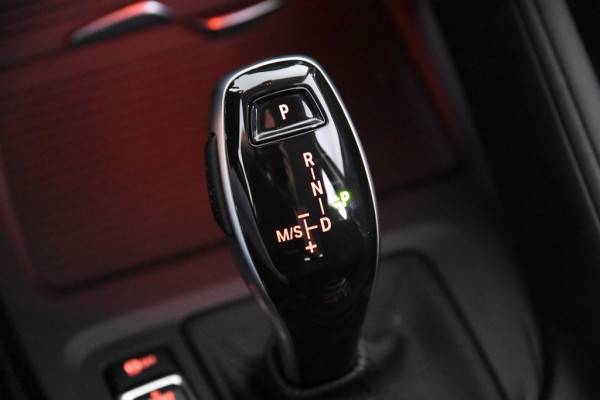 BMW X1 sDrive18i *1ste Eigenaar*Navigatie*Trekhaak*Carplay*