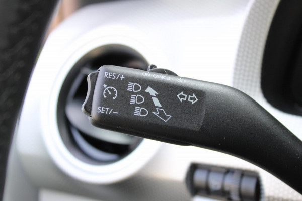 Volkswagen up! 1.0 BMT High Up! PDC Airco Cruise !!NIEUWBINNEN!!