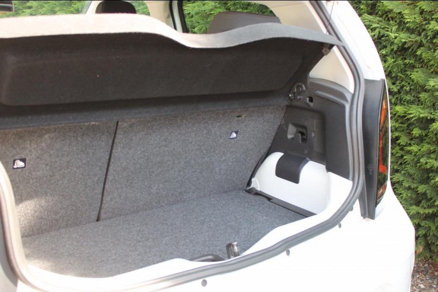 Volkswagen up! 1.0 BMT High Up! PDC Airco Cruise !!NIEUWBINNEN!!