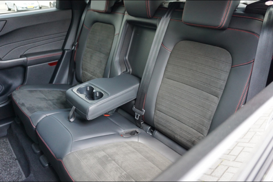 Ford Kuga PHEV ST-Line X AUTOMAAT B&O AUDIO | WEGKLAP. TREKHAAK | DODEHOEK VERKOCHT