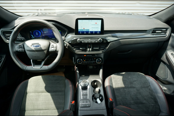 Ford Kuga PHEV ST-Line X AUTOMAAT B&O AUDIO | WEGKLAP. TREKHAAK | DODEHOEK VERKOCHT