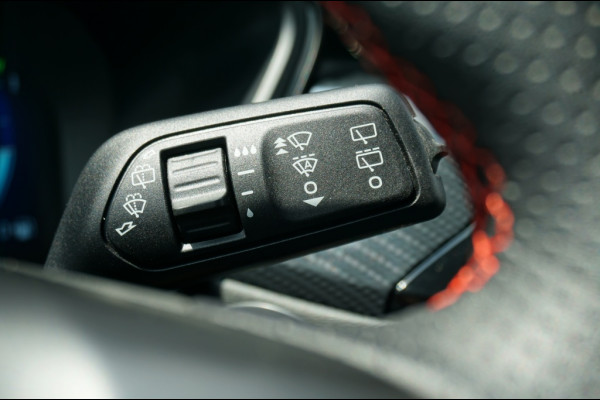 Ford Kuga PHEV ST-Line X AUTOMAAT B&O AUDIO | WEGKLAP. TREKHAAK | DODEHOEK VERKOCHT