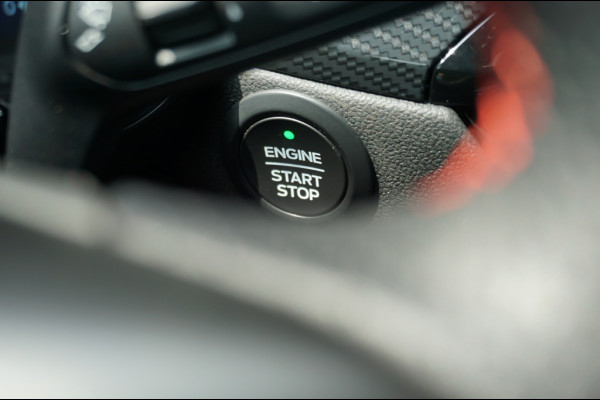 Ford Kuga PHEV ST-Line X AUTOMAAT B&O AUDIO | WEGKLAP. TREKHAAK | DODEHOEK VERKOCHT