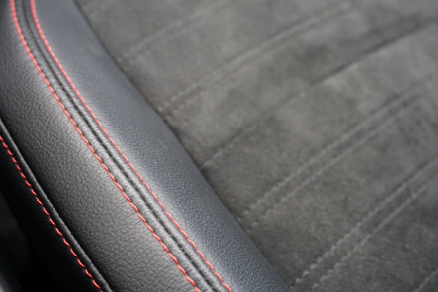 Ford Kuga PHEV ST-Line X AUTOMAAT B&O AUDIO | WEGKLAP. TREKHAAK | DODEHOEK VERKOCHT